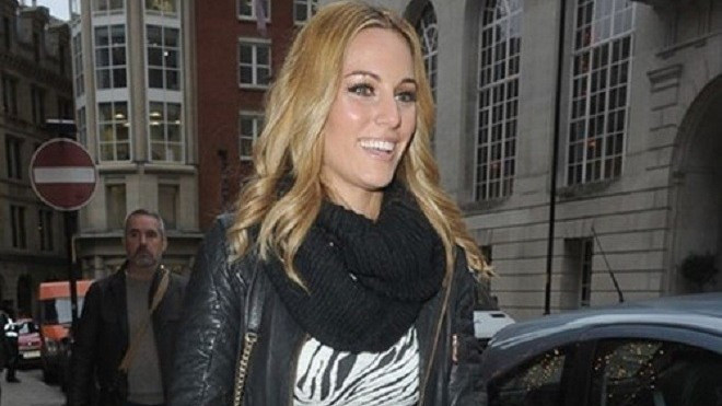 Bạn gái De Gea tham gia sự kiện thời trang cùng WAGs MU Ảnh 2