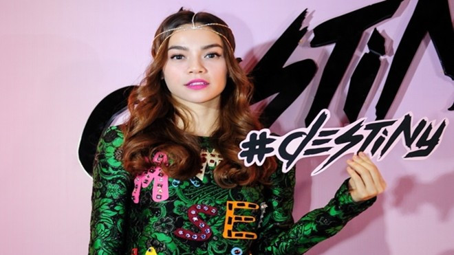 Hà Hồ diện cây hàng hiệu hơn 200 triệu ra mắt MV mới Ảnh 2