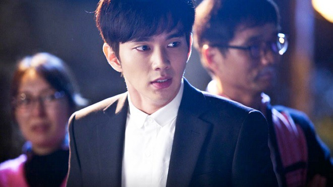 Yoo Seung Ho giận dữ vẫn quyến rũ chết người Ảnh 2