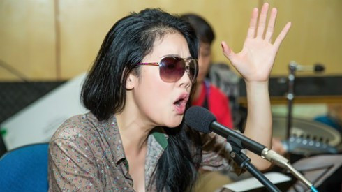 Thu Phương gây sốt với clip hát ‘Chắc ai đó sẽ về’ Ảnh 2