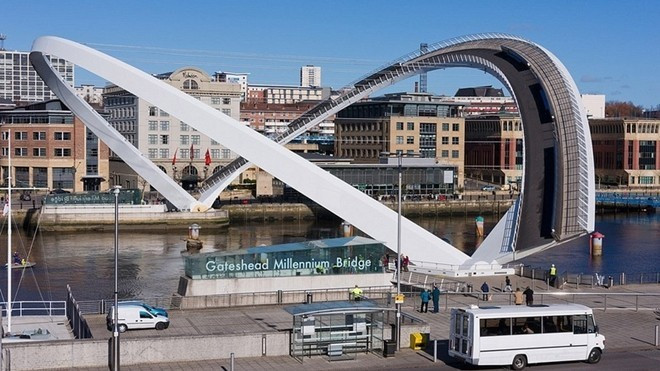 Bạn có đủ can đảm đi qua 9 cây cầu ngoằn ngoèo ngoạn mục này? Ảnh 2