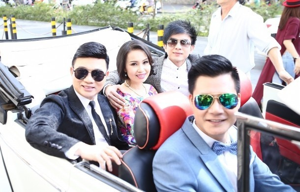 Bộ tứ quyền lực 'Thần tượng Bolero' ra mắt khán giả trên xe cổ Ảnh 2