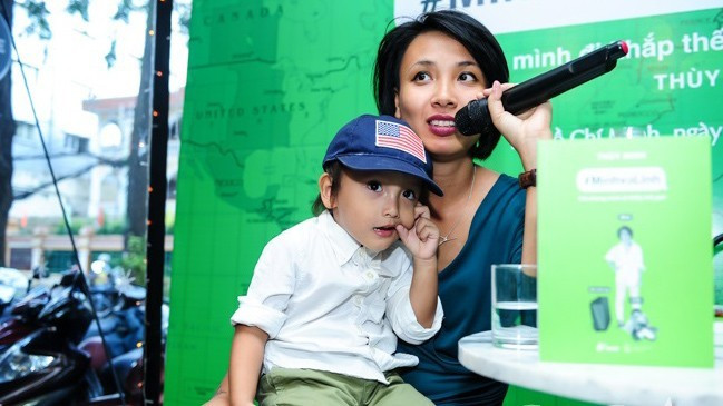 Thùy Minh và 'người yêu bé nhỏ' cùng nhau du lịch khắp thế gian Ảnh 2