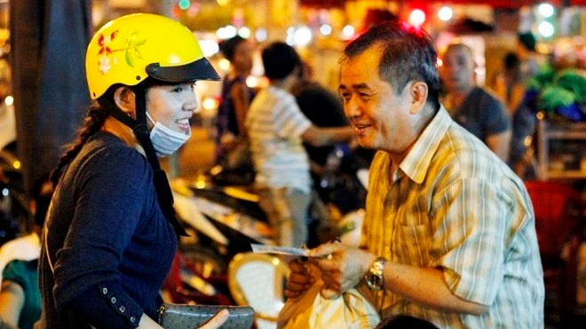 Chuyện Sài Gòn: Nụ cười lạc quan và tình người ấm áp sau cơn hỏa hoạn Ảnh 2