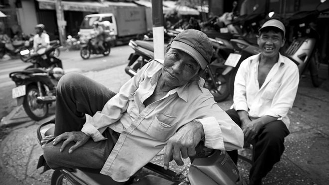 'Nghèo thì nghèo bạc triệu chứ ai nghèo điếu thuốc hả con?' Ảnh 2