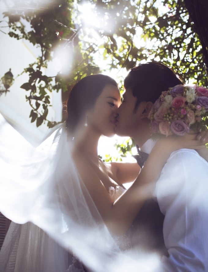 Kim Cương làm cô dâu sexy dù mang bầu 4 tháng Ảnh 15