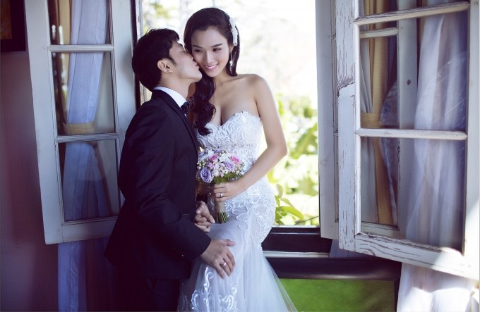 Kim Cương làm cô dâu sexy dù mang bầu 4 tháng Ảnh 3