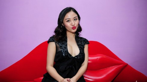 Văn Mai Hương khoe vòng 1 táo bạo ngày ra mắt MV tiền tỷ Ảnh 2