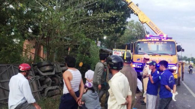 Xe giường nằm Phương Trang rơi xuống hố, một hành khách chết Ảnh 2