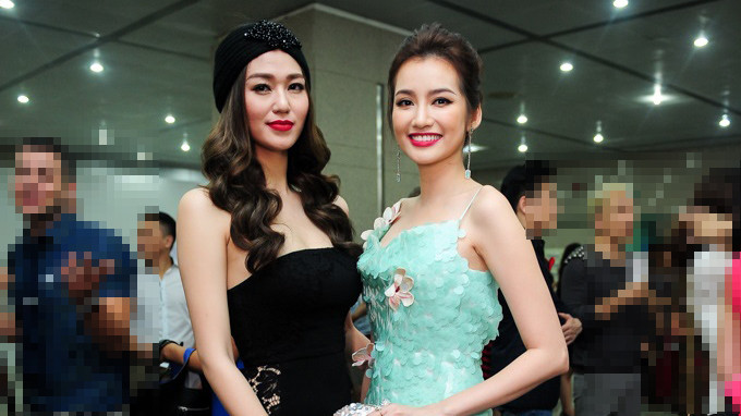 Trúc Diễm, Khánh My so vẻ đài các trên thảm đỏ VDFW 2016 Ảnh 2
