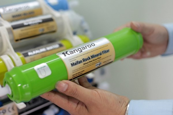 Hàng chục ngàn người đang uống nước bẩn từ máy lọc nước Ảnh 2