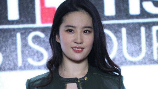 Lưu Diệc Phi mê đắm vẻ ngoài của Huỳnh Hiểu Minh Ảnh 2