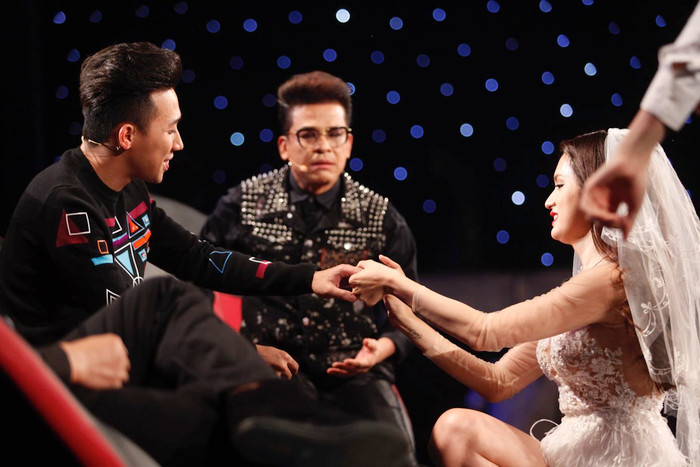 Clip: Hương Giang mashup 'Vợ người ta' cầu hôn Trấn Thành Ảnh 2