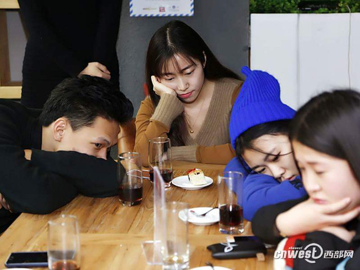 Trào lưu quái đản của giới trẻ: ngồi yên để 'giải thoát bản thân' Ảnh 2