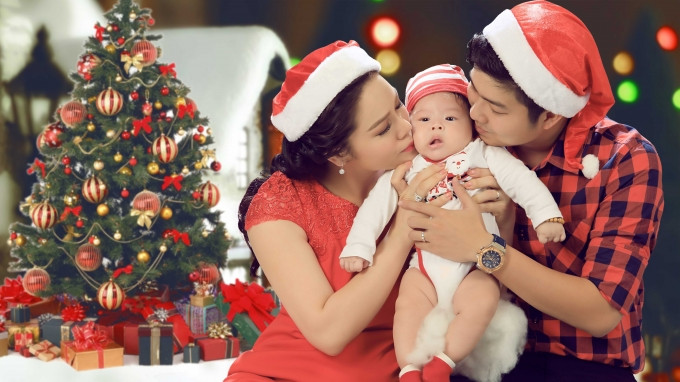 Ngắm bộ ảnh Giáng sinh cực đáng yêu của con trai Nhật Kim Anh Ảnh 2