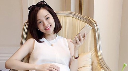 3 bà bầu nhiều sóng gió nhất năm 2015 Ảnh 2