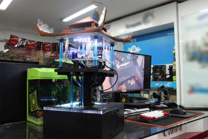 Độc đáo máy tính có hình Chùa Một Cột ở Hà Nội Ảnh 2