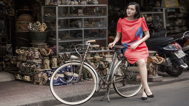 Hải Tú mơ màng hóa nàng thơ của Phương My trên phố Ảnh 2