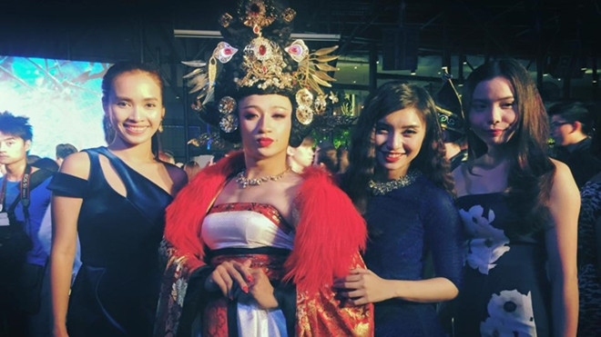 Vũ công Tô Lâm và những bộ cánh từ chất đến lố Ảnh 2