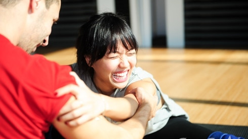 Diệu Nhi cười 'tẹt ga' trên sàn tập Bước nhảy Hoàn vũ Ảnh 2