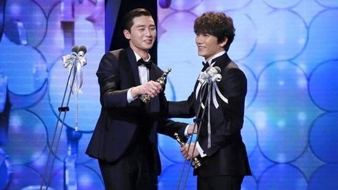 Hai nam thần Ji Sung - Park Seo Joon là cặp đôi đẹp nhất xứ Hàn Ảnh 2