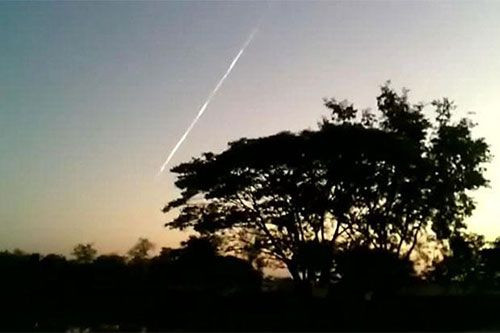 Vệt sáng bí ẩn ở Thái Lan cùng ngày vật thể lạ rơi tại Việt Nam Ảnh 2