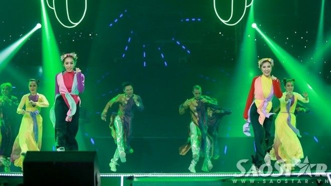 Shuffle - điệu nhảy hot nhất thế giới 'tấn công' sân khấu The Remix 2016 Ảnh 2