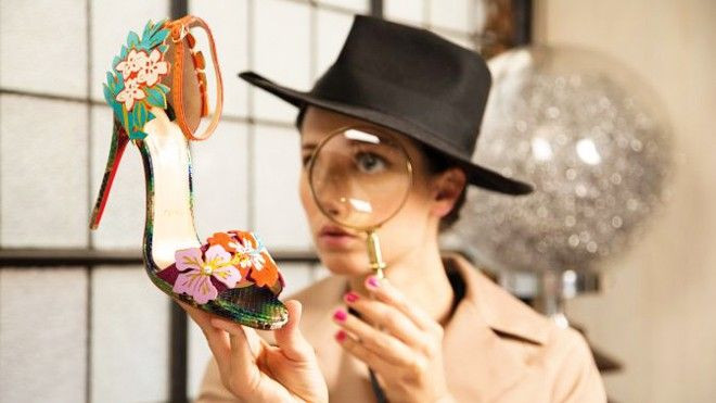 Christian Louboutin giới thiệu BST theo phong cách phim hình sự Ảnh 2