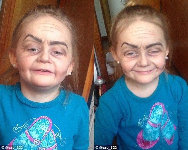 Ảnh em bé hóa bà già 'gây bão' mạng Twitter Ảnh 2