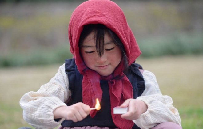 'Cô bé bán diêm' thời hiện đại ở Trung Quốc Ảnh 2