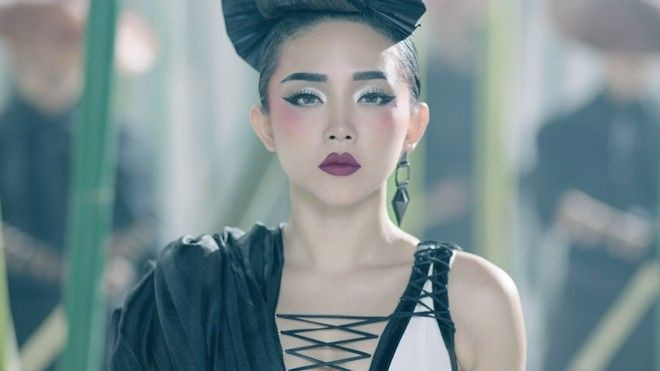 Tóc Tiên sexy hết cỡ trong MV gán mác 16+ Ảnh 2