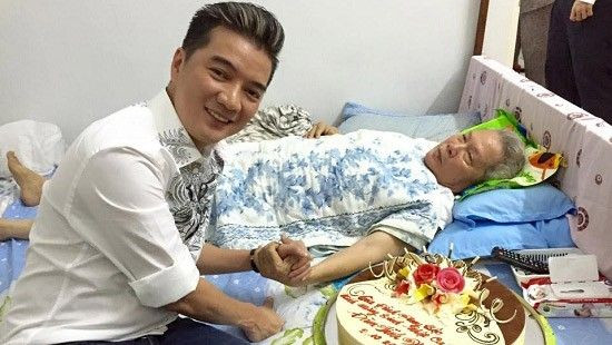 Xúc động những khoảnh khắc sao Việt hết lòng vì fan Ảnh 2