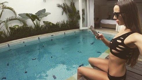 Nữ DJ Mari Ferrari 'thôi miên' người nhìn bằng thân hình cực bốc Ảnh 2