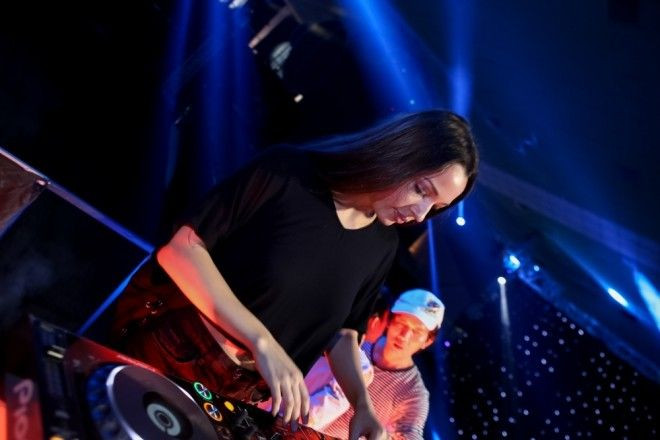 DJ Mari Ferrari bất ngờ kín đáo trên sàn tập The Remix 2016 Ảnh 2