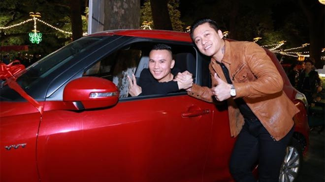 Tròn mắt với những món quà ‘sang chảnh’ của sao Việt Ảnh 2