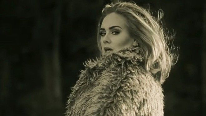 adele-hello-still-2015-billboard-02-650