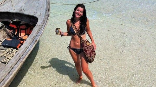 Bán nhà đi du lịch vòng quanh thế giới vì… đám cưới hụt Ảnh 2