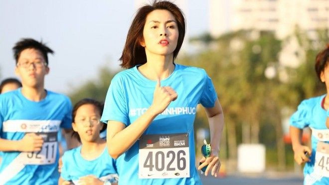 Tăng Thanh Hà rạng rỡ cùng 7.000 bạn trẻ chinh phục cầu Phú Mỹ Ảnh 2