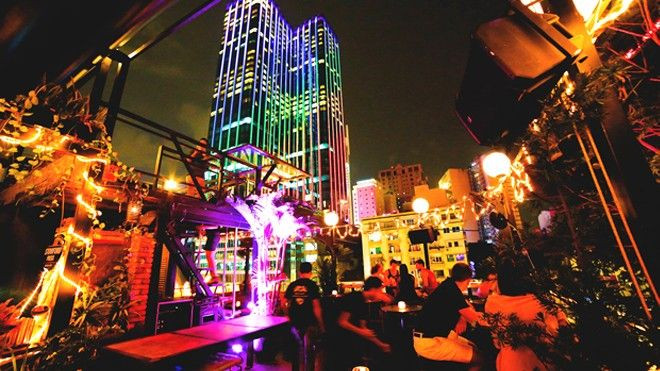 5 rooftop lý tưởng để ngắm Sài Gòn về đêm Ảnh 2