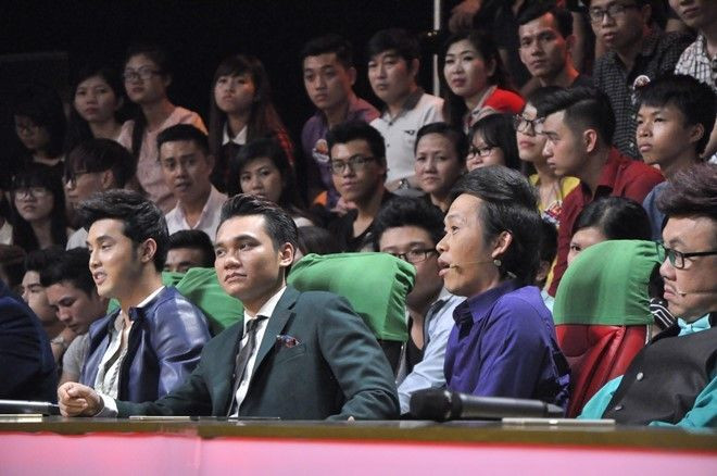 Khắc Việt mâu thuẫn với Hoài Linh trên ghế nóng 'Ca sĩ giấu mặt' Ảnh 2