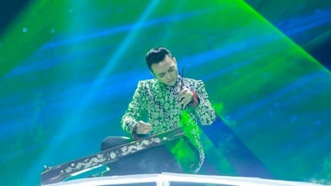 Clip: Soobin Hoàng Sơn trải lòng về cơ duyên đến với đàn bầu từ năm 3 tuổi Ảnh 2