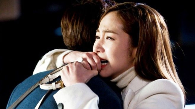 Park Min Young ôm chầm Yoo Seung Ho gào khóc nức nở Ảnh 2