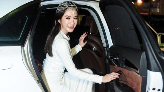 Angela Phương Trinh tiếp tục xuất hiện như 'nữ hoàng' tại sự kiện Ảnh 2