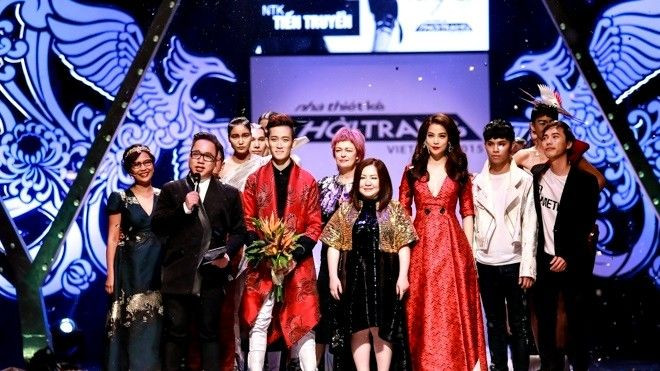 Giải mã BST ẵm giải nhất Project Runway 2015 Ảnh 2