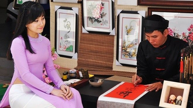 Phố ông đồ Sài Gòn nhộn nhịp ngày giáp Tết Ảnh 2