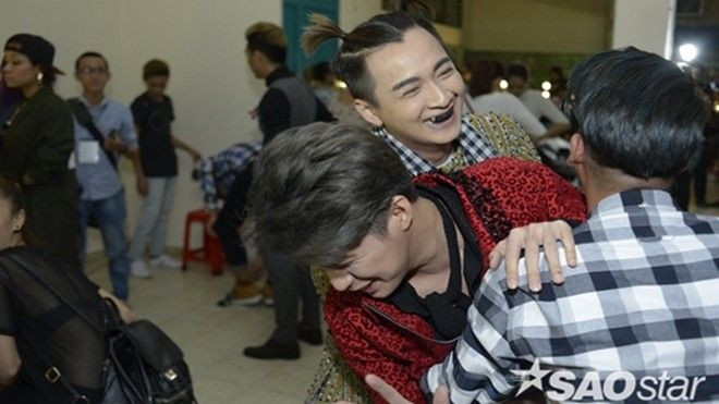 Noo bỏ chạy vì tạo hình răng đen 'Tình người duyên ma' của Ngô Kiến Huy Ảnh 2