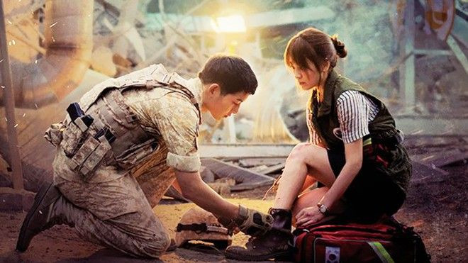 Mặc bom đạn, Song Joong Ki tận tình chăm sóc người đẹp Song Hye Kyo Ảnh 2