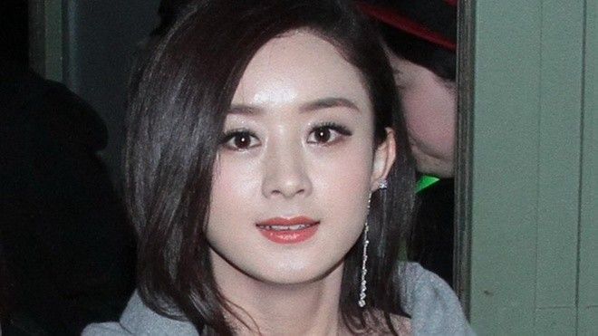 Triệu Lệ Dĩnh bị chê mặt bánh bao, chân cong Ảnh 2