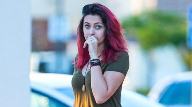 Con gái 17 tuổi của Michael Jackson phải cai rượu Ảnh 2