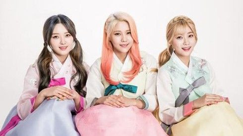 Loạt sao Kpop xúng xính hanbok đón năm mới Ảnh 2
